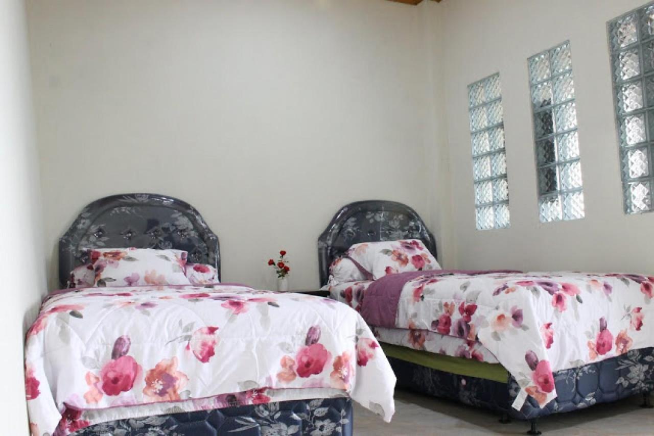 Villa Bukit Berkat ボゴール エクステリア 写真